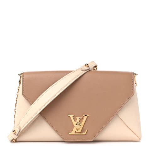 Louis Vuitton Signature Love Note Papyrus 